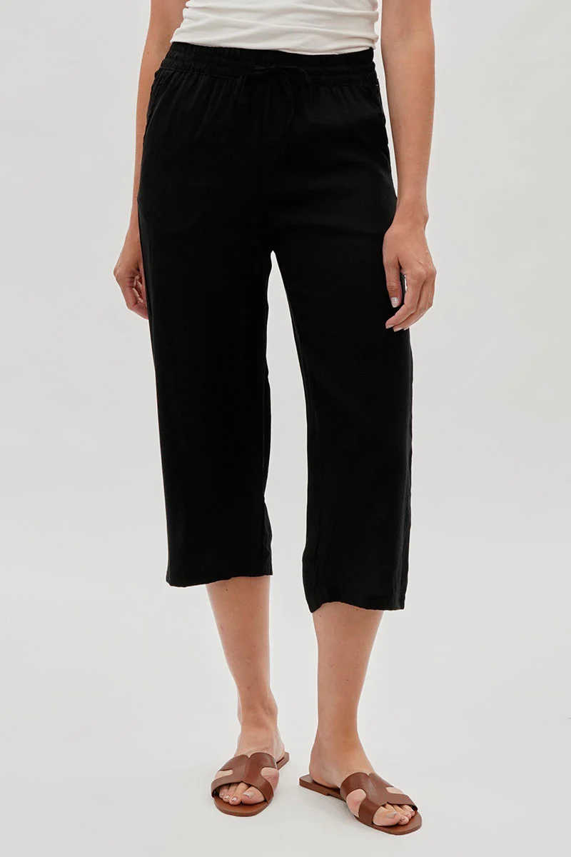 International INC Company Cropped Tie Waist Pants - Black