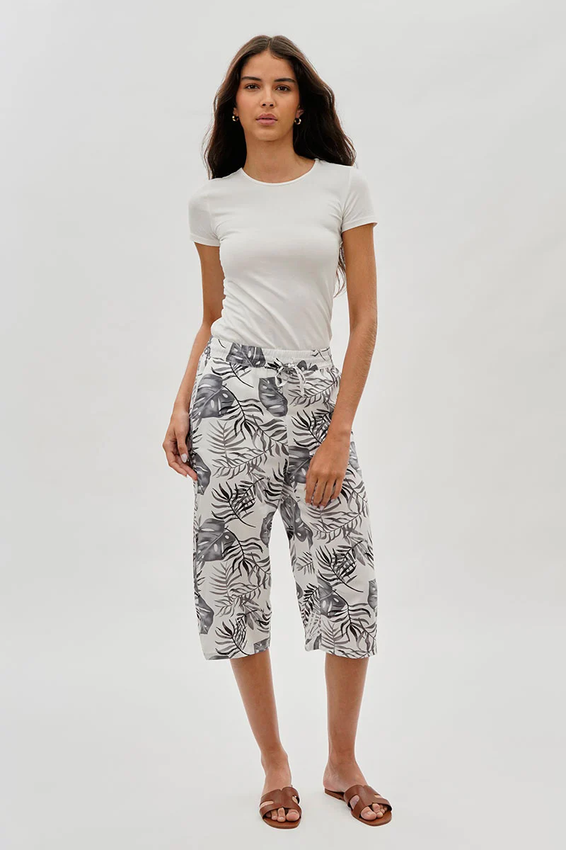 International INC Company Leaf Print Cropped Pants - White - Image 5
