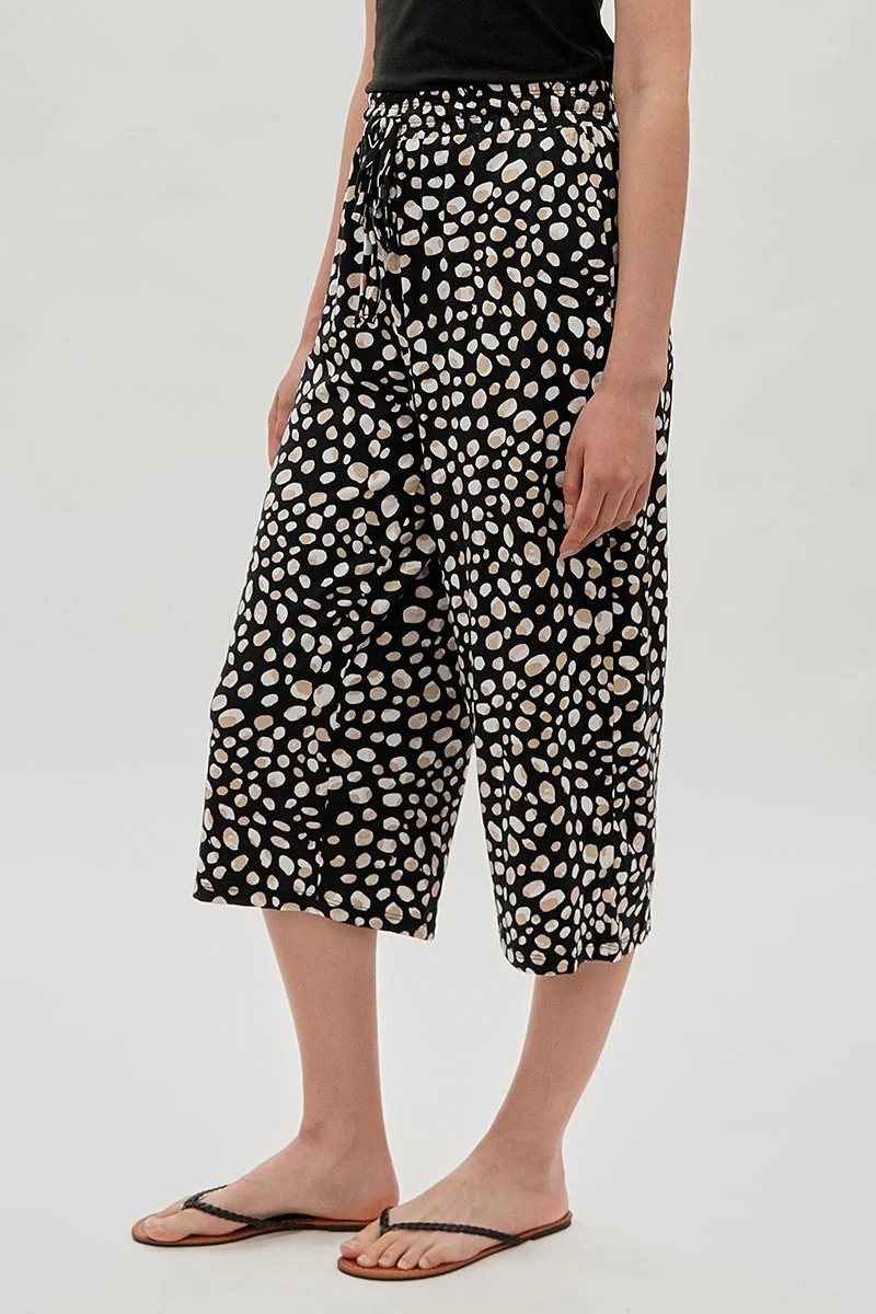 International INC Company Dotted Cropped Pants - Black - Image 2