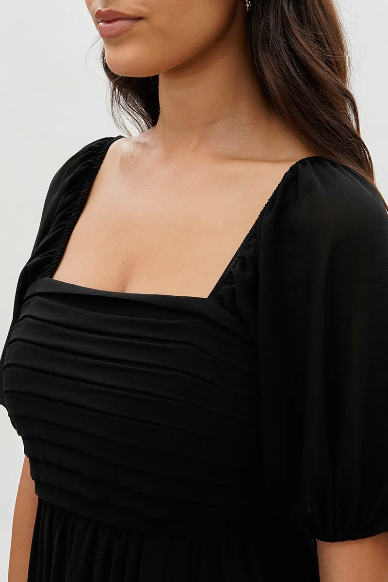 Beechers Brook Pleated Puff Sleeve Midi Dress - Black - Image 4