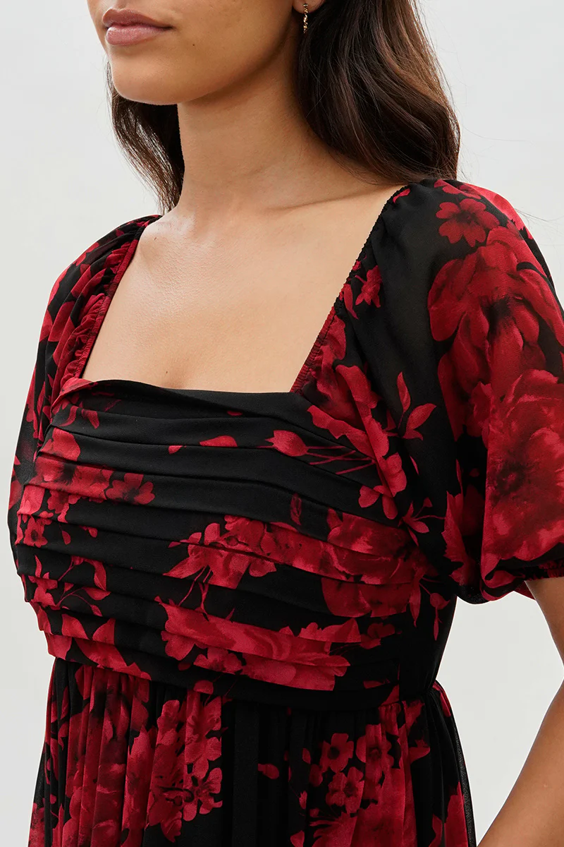 Beechers Brook Pleated Square Neck Midi Dress - Black - Image 4
