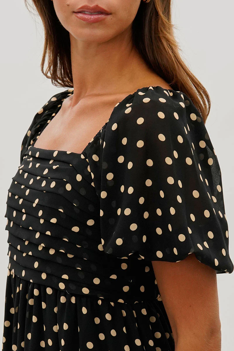 Beechers Brook Dotted Pleated Square Neck Midi Dress - Black - Image 4