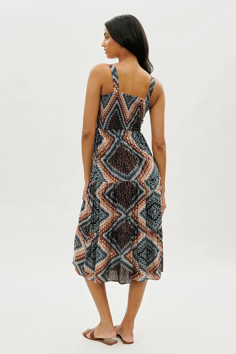 Limite Geometric Print Smocked Waist Midi Dress - Black - Image 3