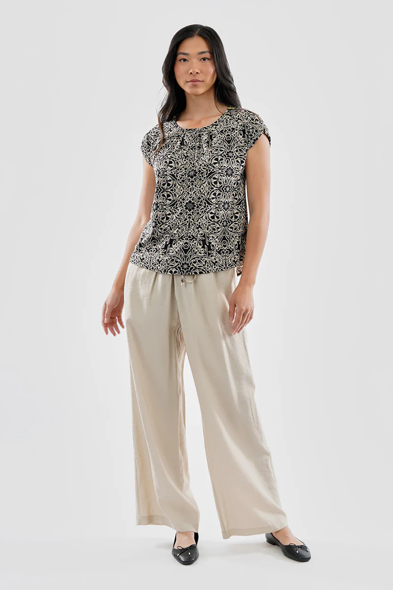 Beechers Brook Patterned Zipper Shoulder Detail Blouse - Black - Image 5