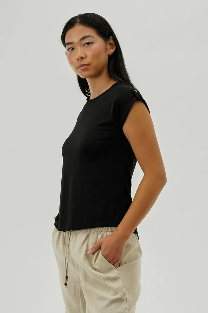 Beechers Brook Short Sleeve Split Back Blouse - Black - Image 2