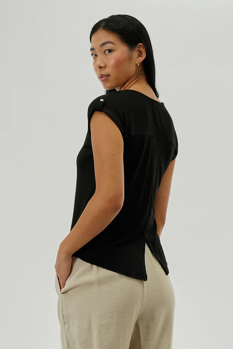 Beechers Brook Short Sleeve Split Back Blouse - Black - Image 3