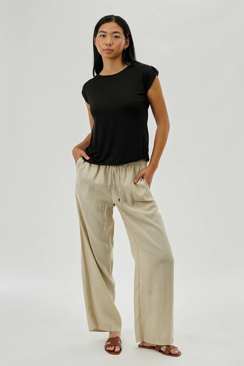 Beechers Brook Short Sleeve Split Back Blouse - Black - Image 5