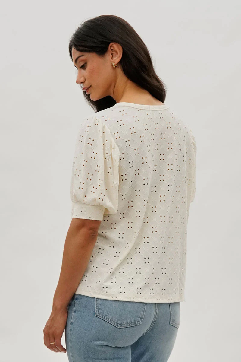 Beechers Brook Eyelet Detail Puff Sleeve Blouse - White - Image 3