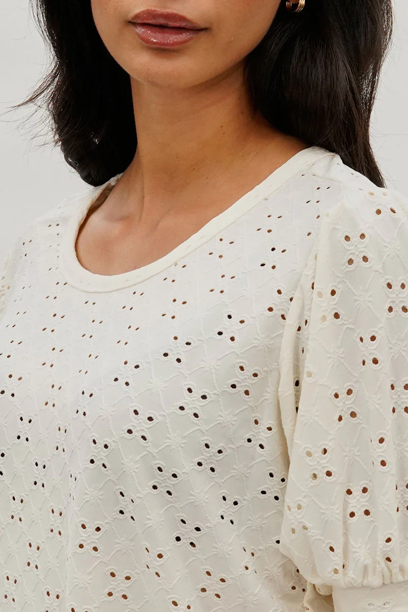 Beechers Brook Eyelet Detail Puff Sleeve Blouse - White - Image 4