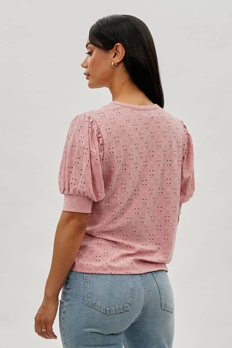 Beechers Brook Eyelet Detail Puff Sleeve Blouse - Pink - Image 3