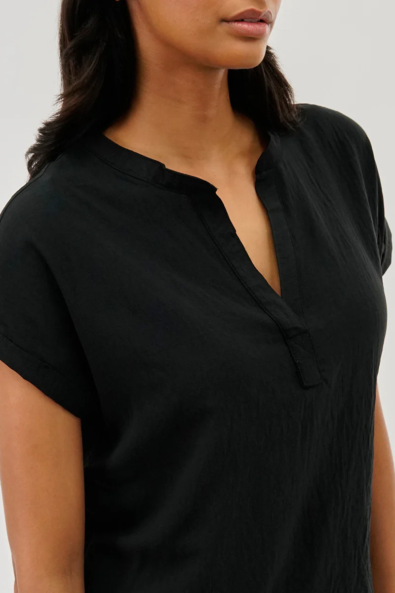 Stylexchange Vintage V-Neck Short Sleeve Blouse - Black - Image 4