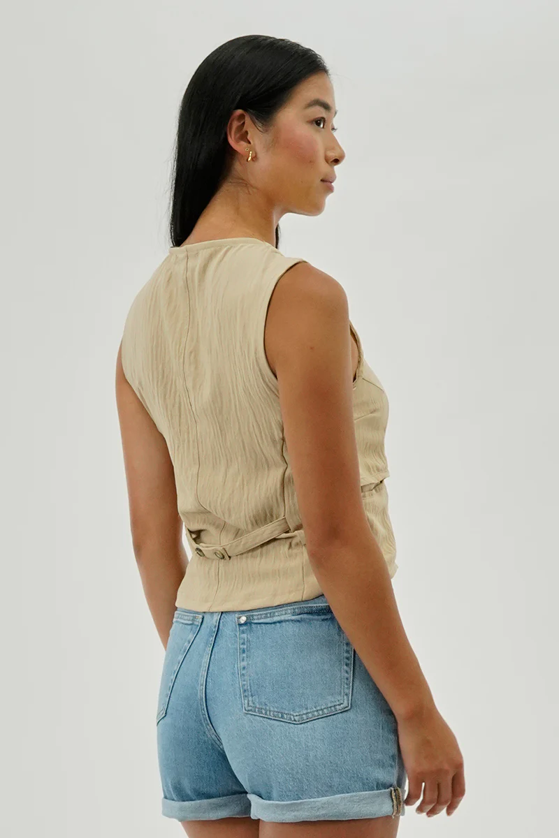 Stylexchange Vintage Button Up Sleeveless Shirt - Beige - Image 3