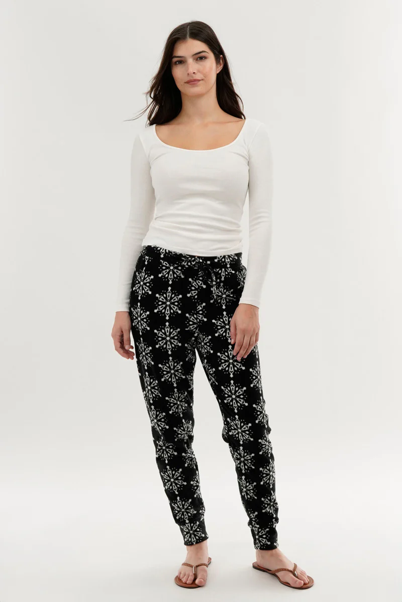 Canada Weather Gear Festive Print Pajama Pants - Black - Image 5
