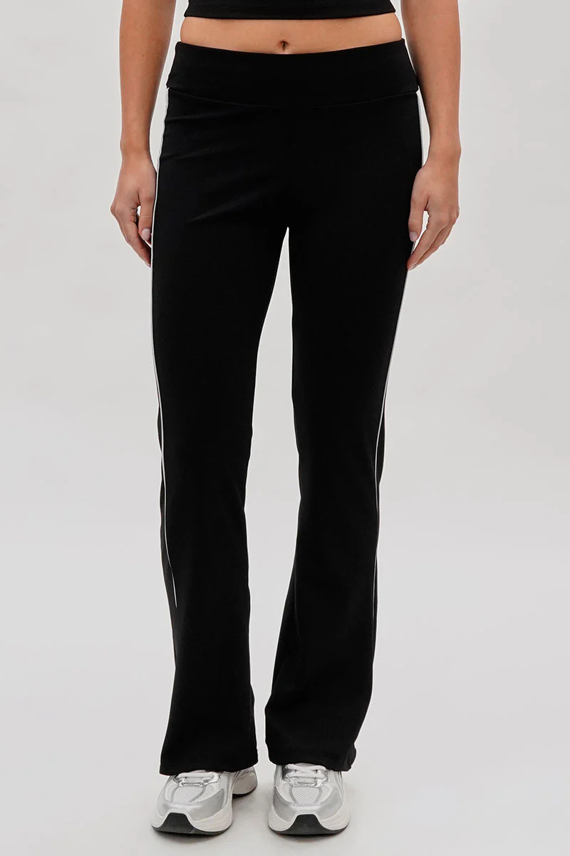 Super Triple Goose Side Piping Detail Active Pants - Black