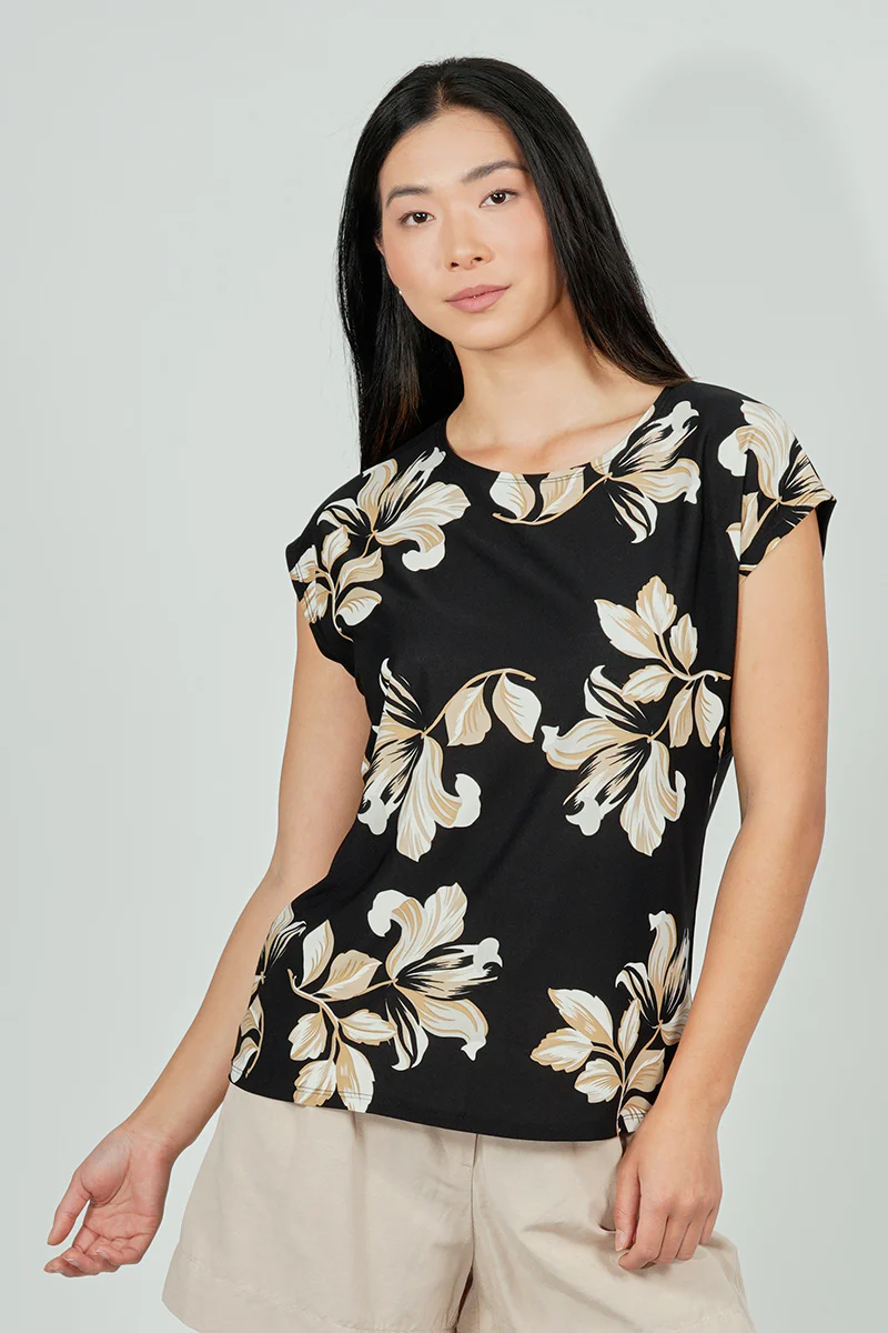 Beechers Brook Floral Circle Neck Tee - Black