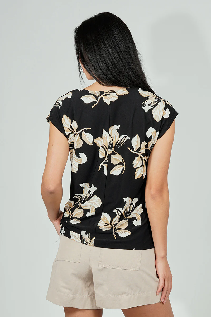 Beechers Brook Floral Circle Neck Tee - Black - Image 3