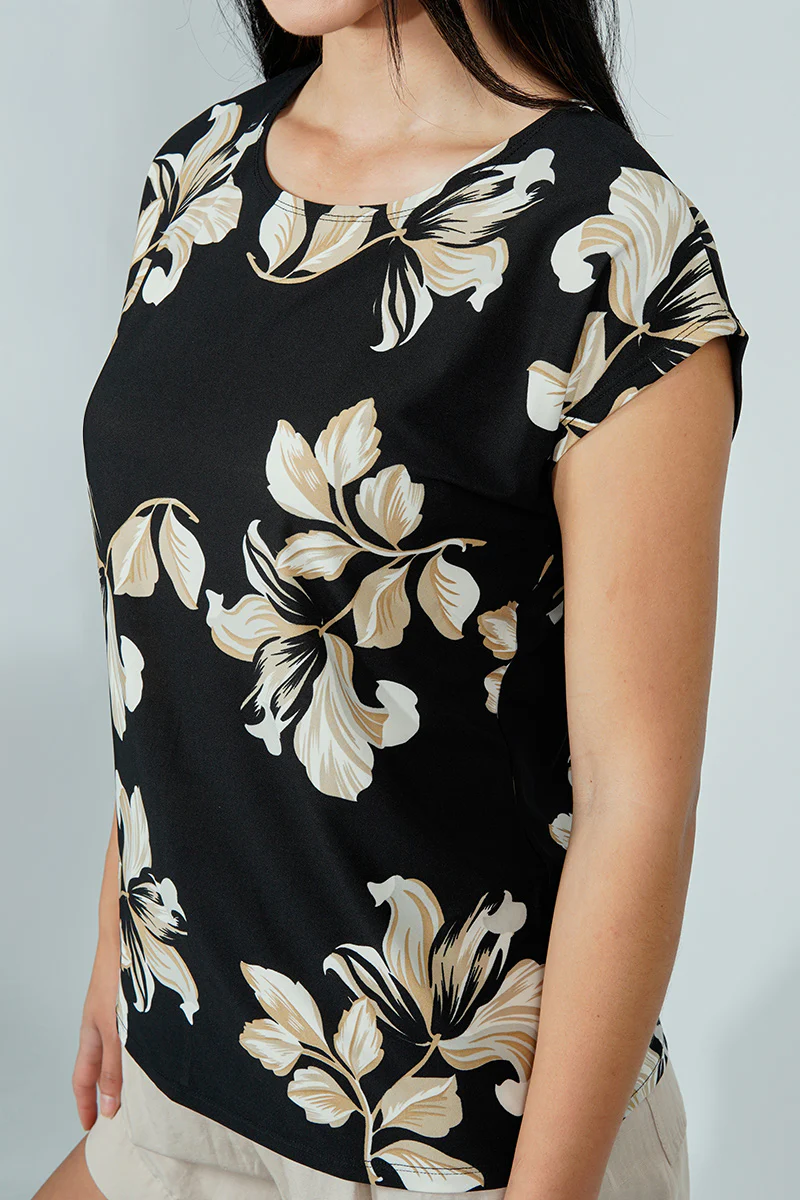 Beechers Brook Floral Circle Neck Tee - Black - Image 4