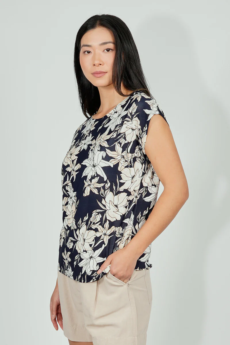 Beechers Brook Floral Circle Neck Tee - Navy - Image 2