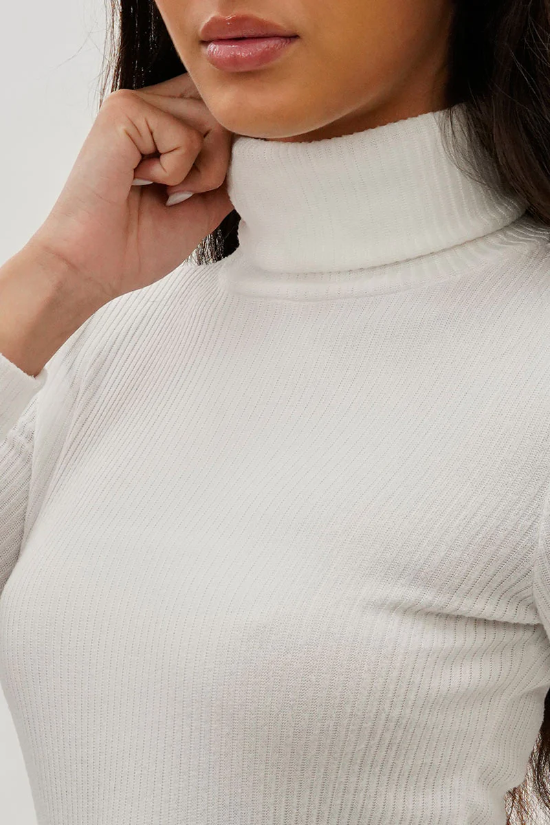 Magazine Ribbed Turtleneck Pullover Sweater - White - Image 4