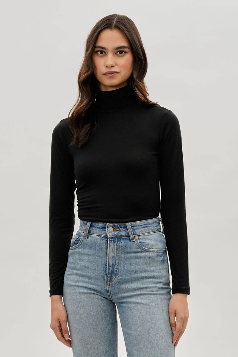 Magazine Cinched Side Turtleneck Long Sleeve Top - Black