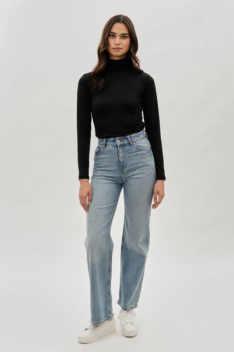 Magazine Cinched Side Turtleneck Long Sleeve Top - Black - Image 5