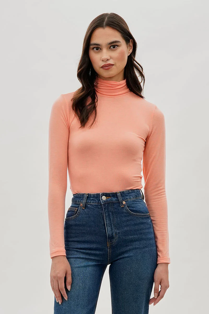 Magazine Cinched Side Turtleneck Long Sleeve Top - Pink