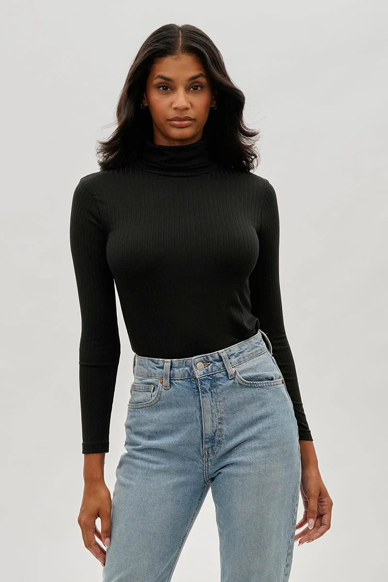 Majora Long Sleeve Turtleneck Pullover Sweater - Black