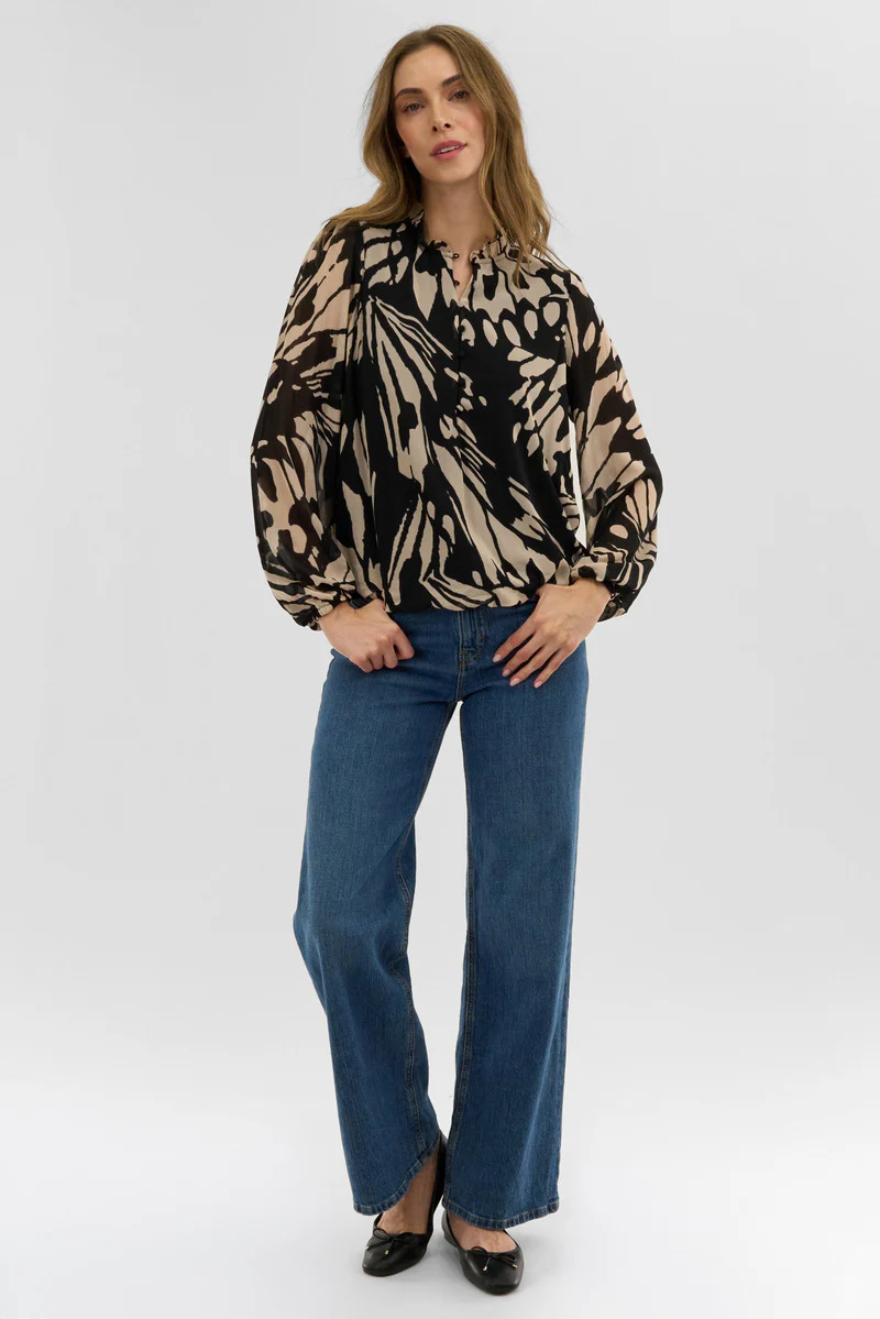 Costa Blanca Patterned Sheer Sleeve Blouse - Black - Image 5